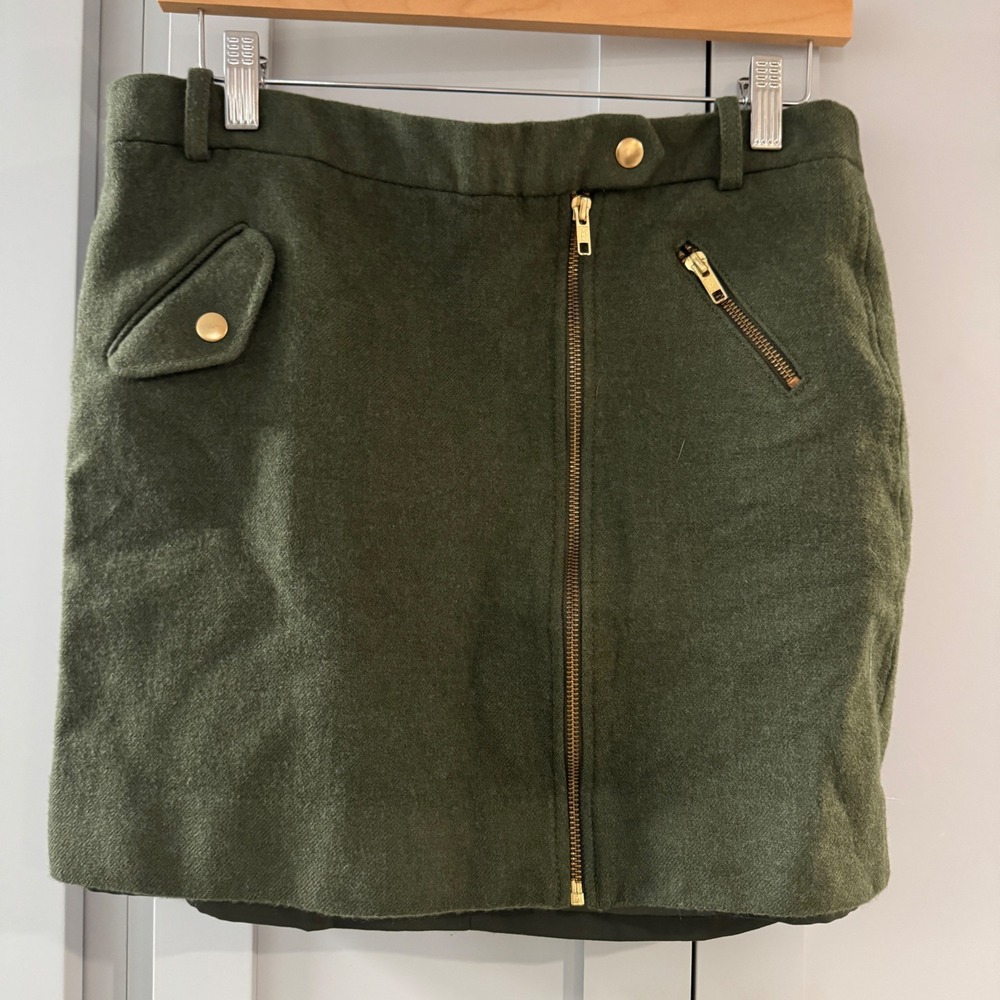 J Crew Wool‎ Mini Skirt Olive Green Zipper Pocket Flap Detail Size 10